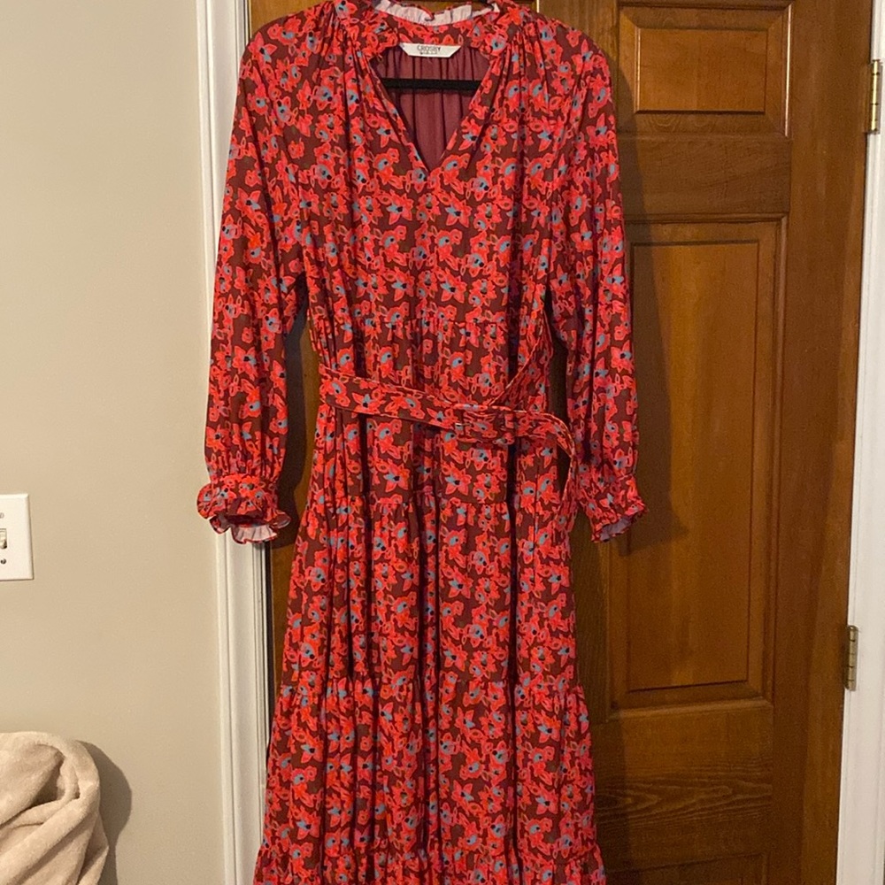 Gorgeous red Crosby midi dress! Belt, sleeve details.